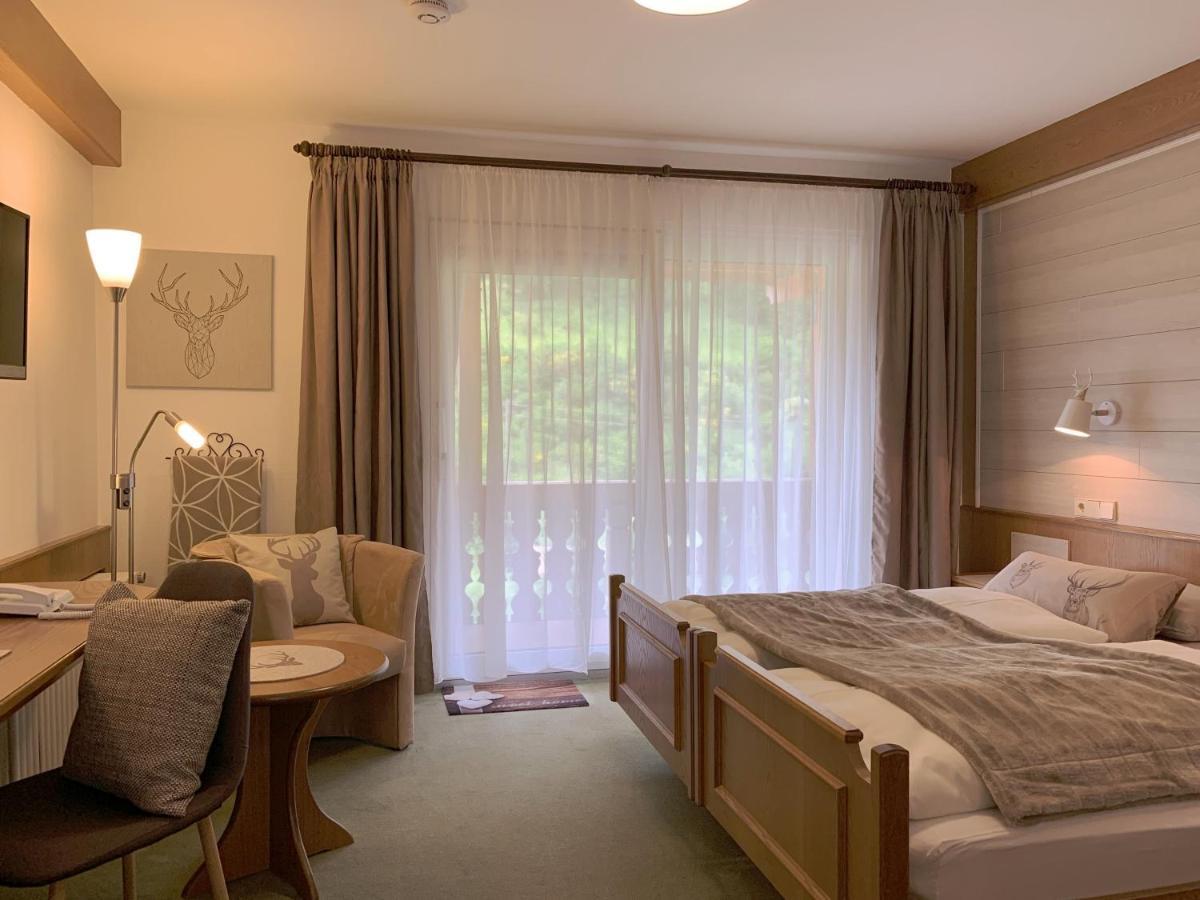 Landhotel Untere Kapfenhardter Muehle Unterreichenbach Exterior foto