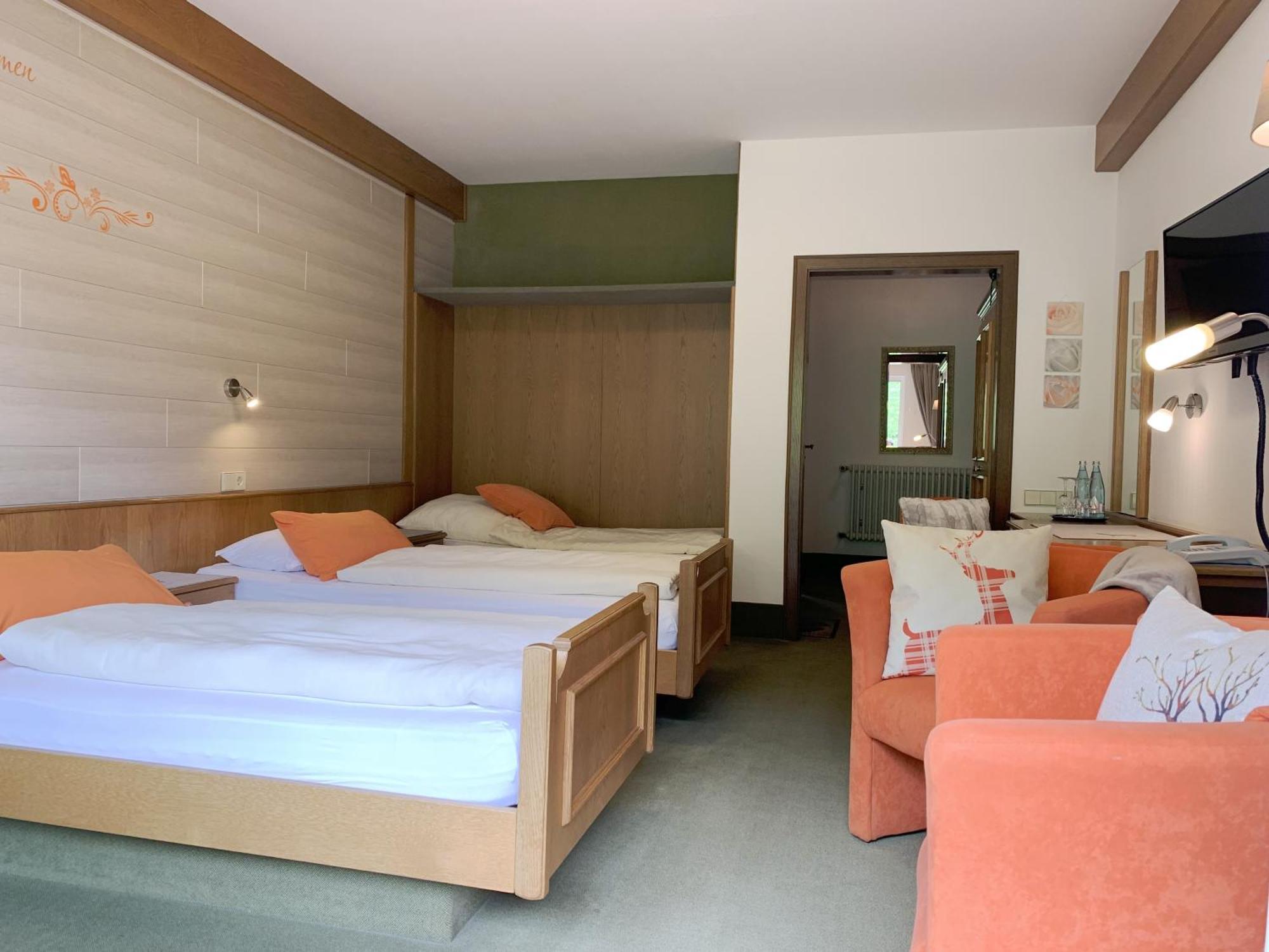 Landhotel Untere Kapfenhardter Muehle Unterreichenbach Exterior foto